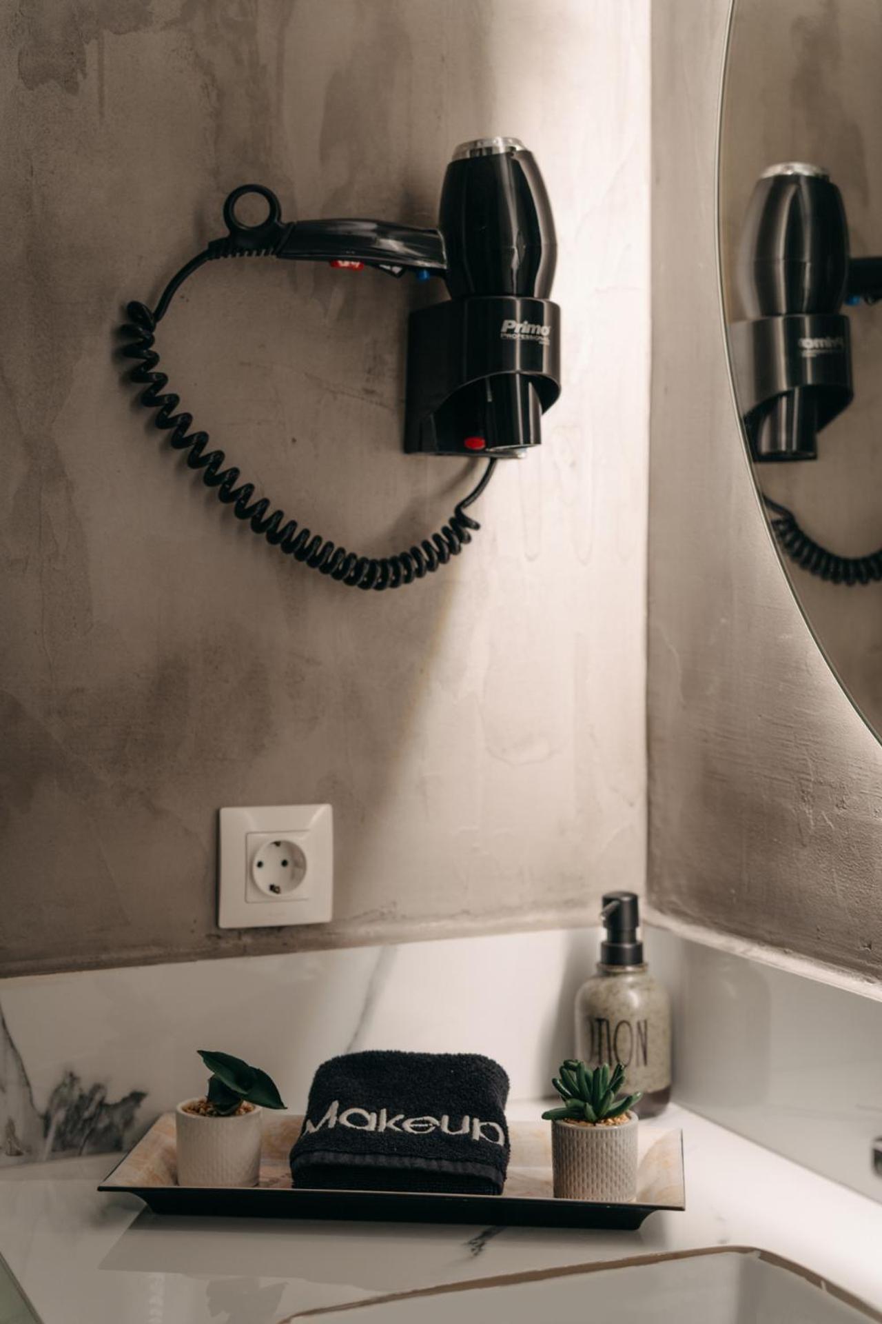 Vivian'S Deluxe Apartment Πάτρα Εξωτερικό φωτογραφία