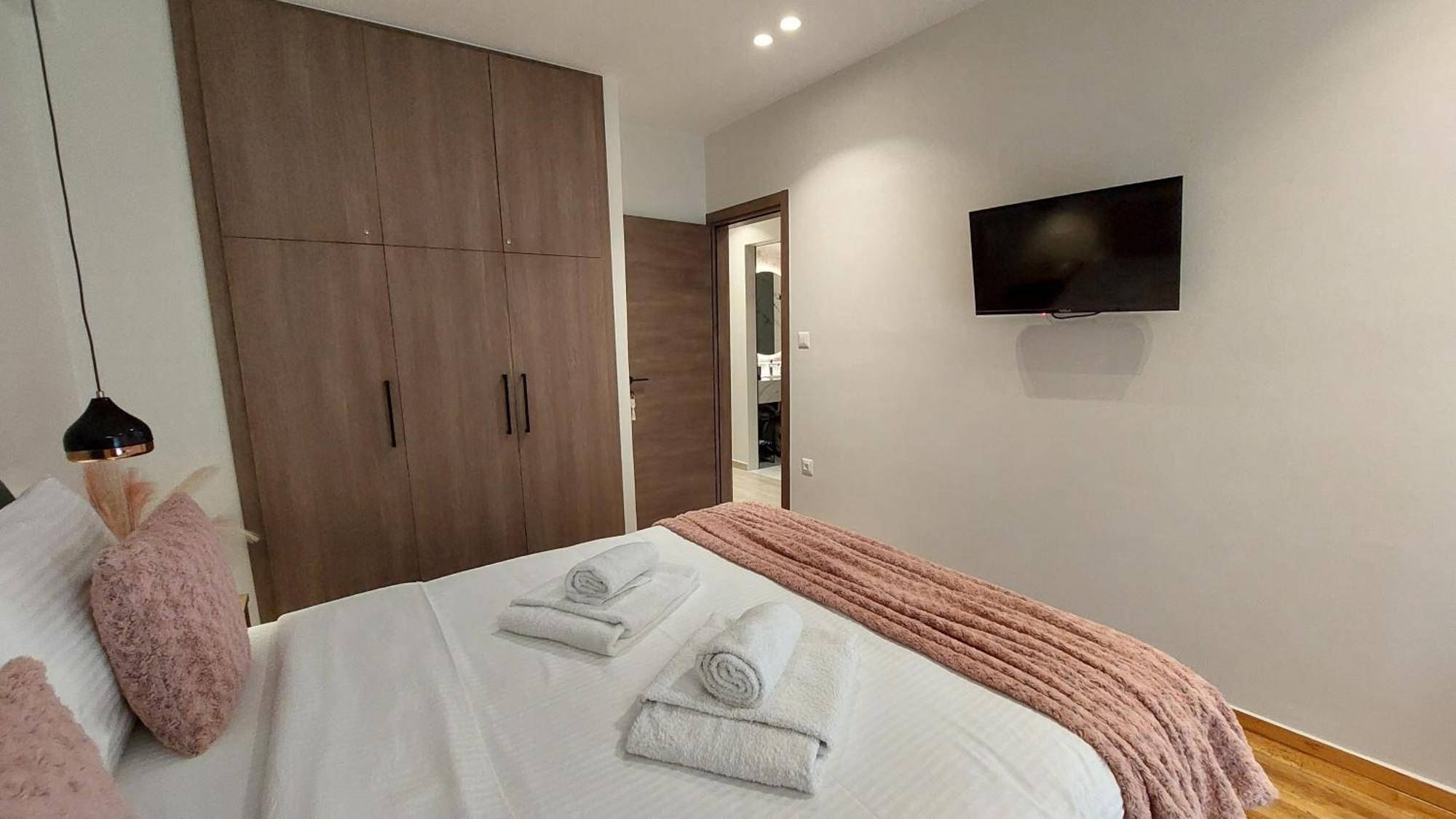 Vivian'S Deluxe Apartment Πάτρα Εξωτερικό φωτογραφία